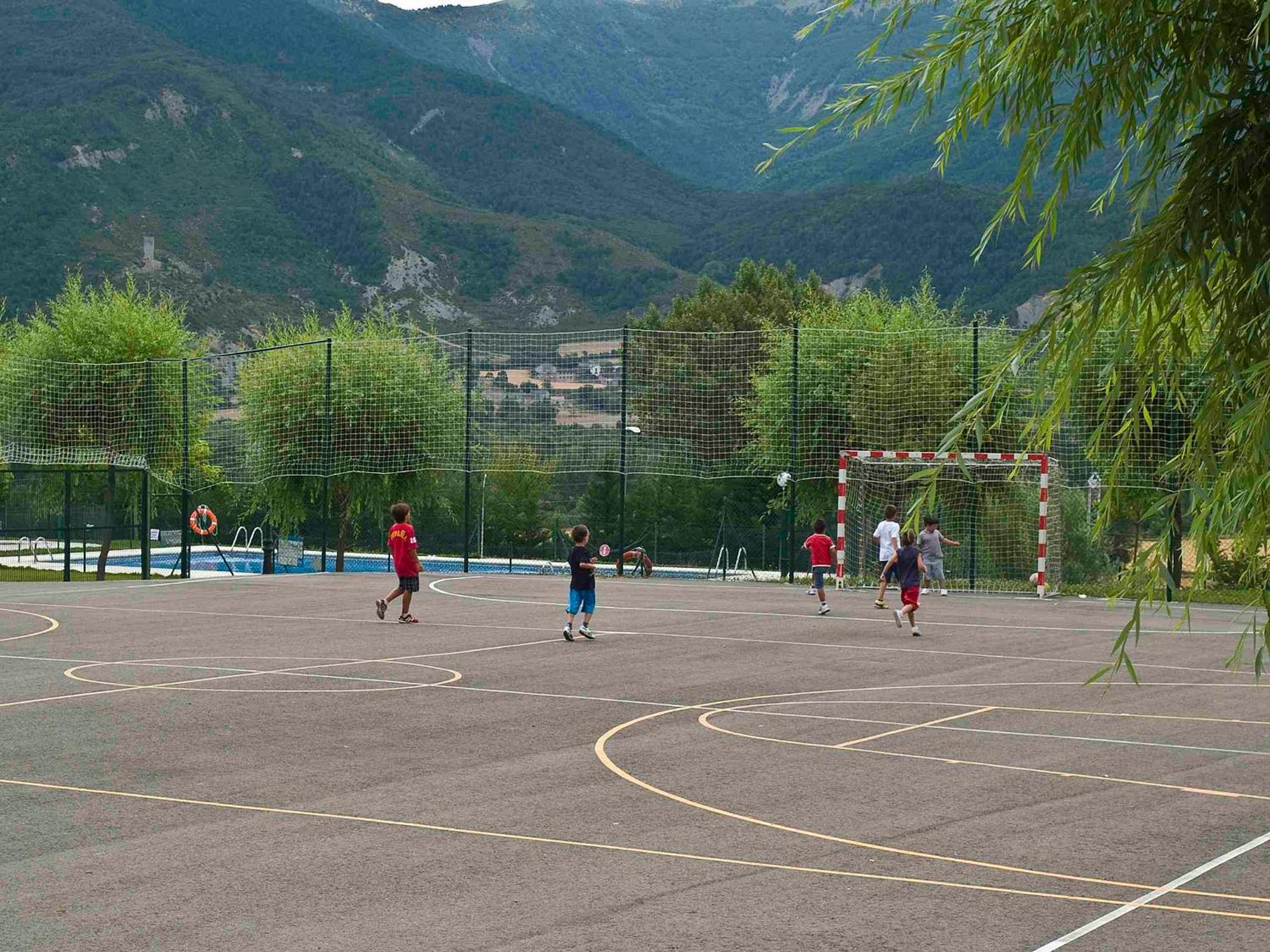 Camping Valle De Tena Sabiñánigo Exterior foto