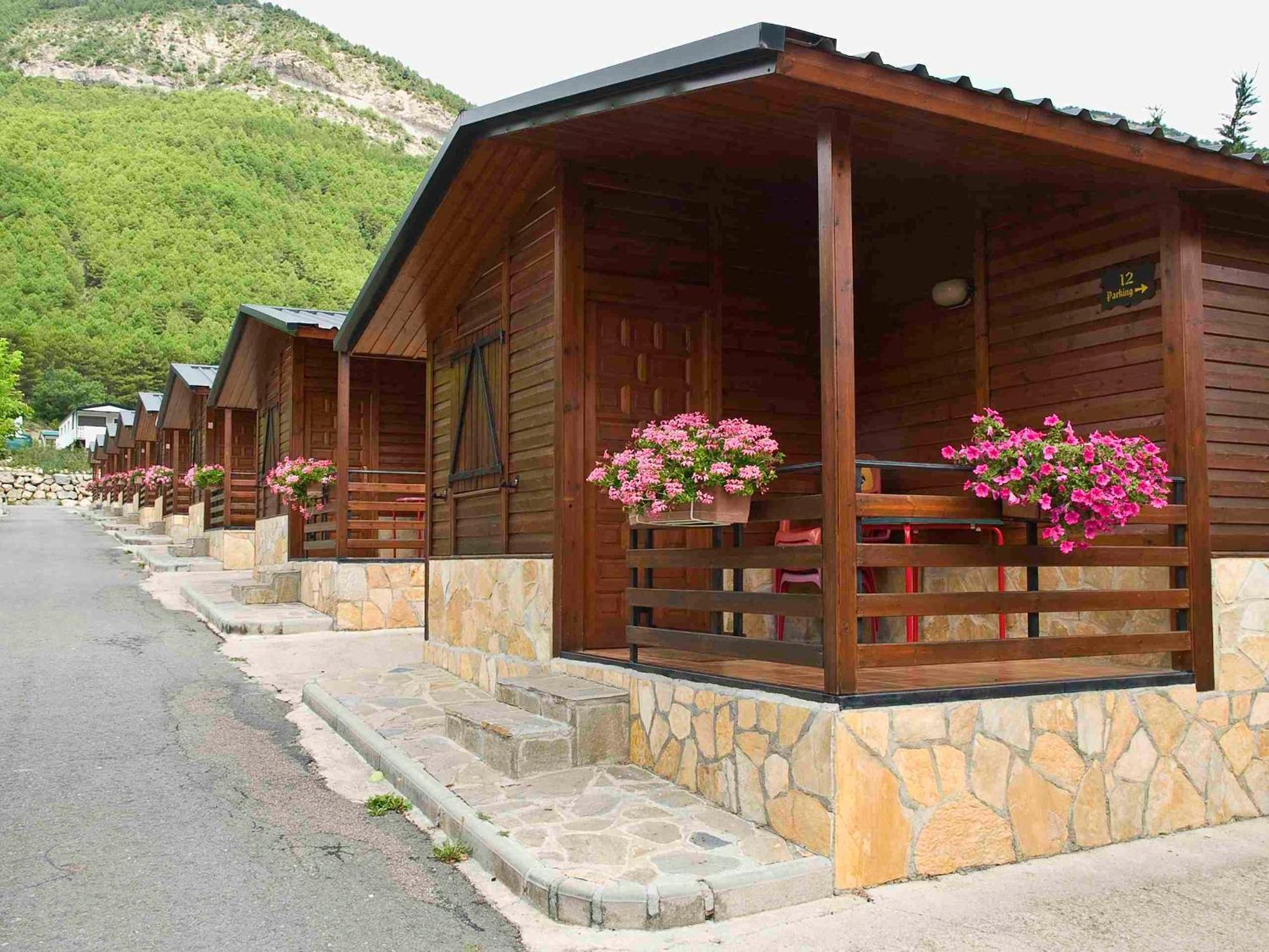 Camping Valle De Tena Sabiñánigo Exterior foto